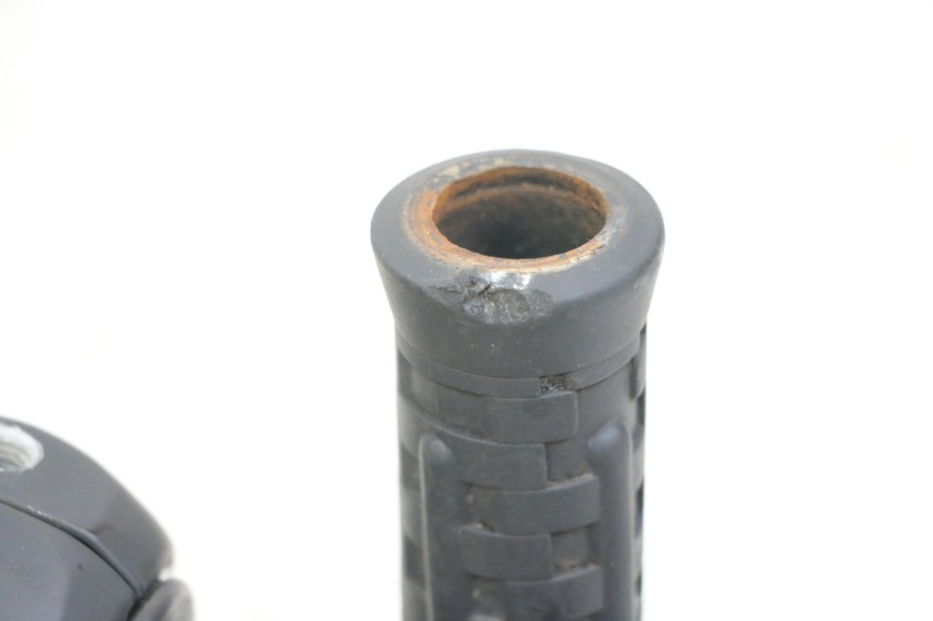 photo de COMMUTATORE DESTRO GOES WIKI 125 (2010 - 2015) - Stato della superficie e materiale