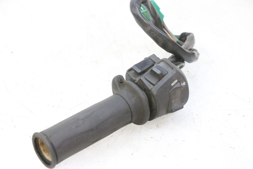 photo de COMMUTATORE DESTRO KYMCO GRAND DINK 125 (2008 - 2014) - Altra angolazione