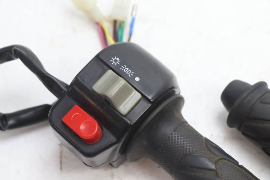 photo de MANUBRIO DESTRO TNT MOTOR GRIDO 2T 50 (2010 - 2019) - Dettaglio del componente