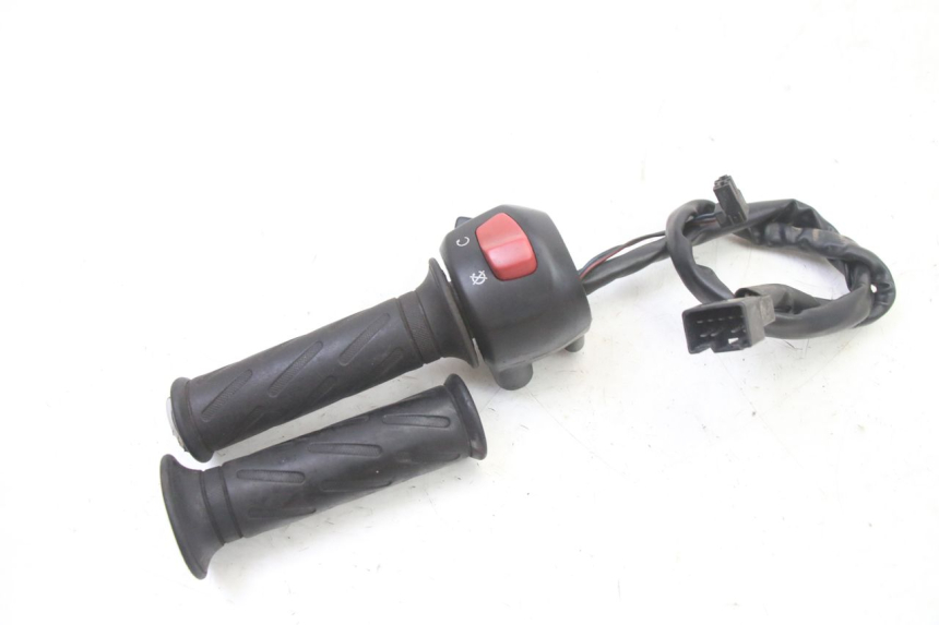 photo de COMANDO DESTRO SUZUKI GS GSE 500 (2001 - 2003) - Primo piano tecnico