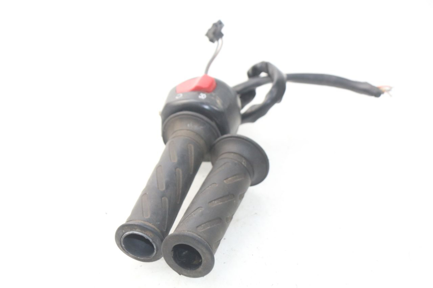 photo de COMANDO DESTRO SUZUKI GSX-R GSXR 600 (2001 - 2003) - Vista d'insieme del prodotto