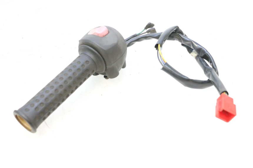 photo de MANUBRIO DESTRO SYM GTS EVO 125 (2009 - 2013) - Altra angolazione