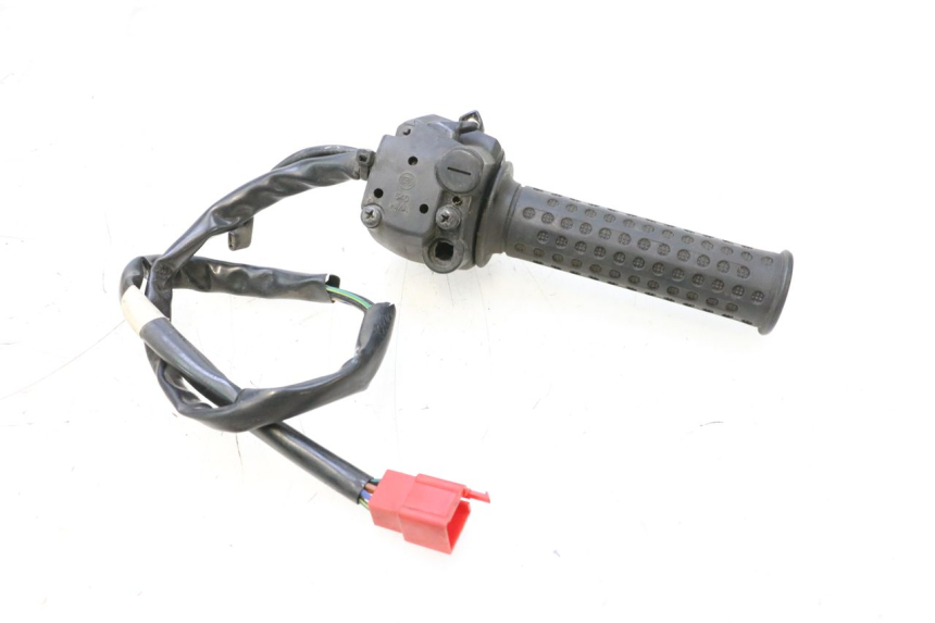 photo de MANUBRIO DESTRO SYM GTS EVO 125 (2009 - 2013) - Primo piano tecnico