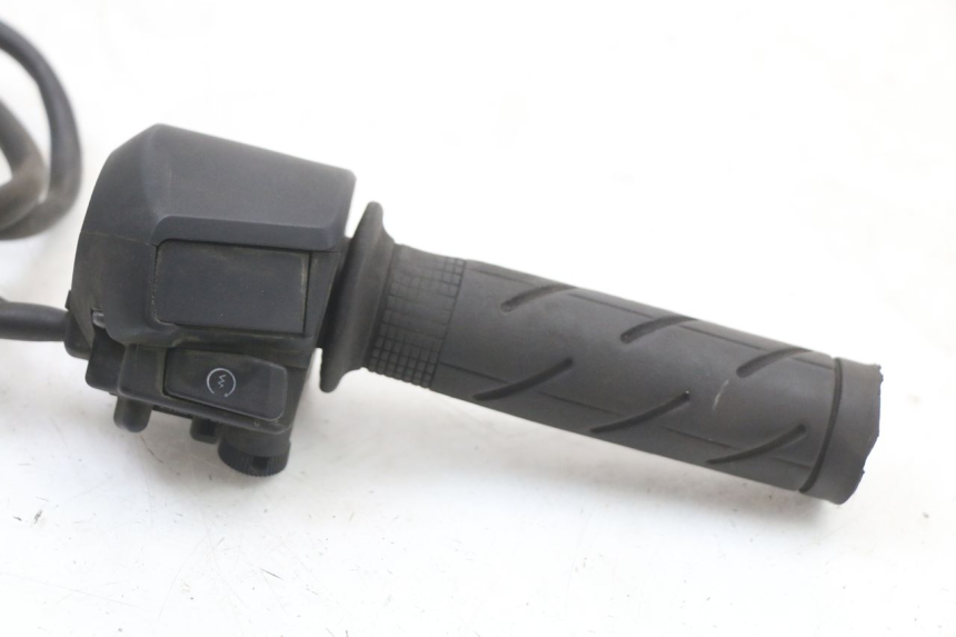 photo de COMANDO DESTRO HONDA FES S-WING SWING 125 (2007 - 2015) - Dettaglio del componente