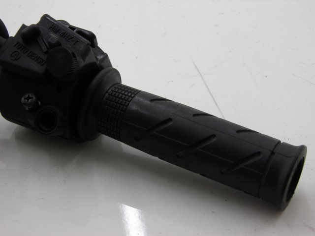 photo de COMANDO DESTRO HONDA FES S-WING SWING 125 (2007 - 2015) - Dettaglio del componente