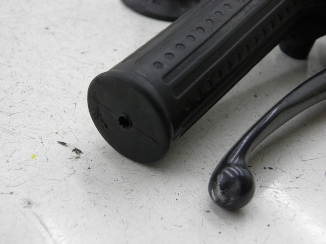 photo de Comando destro HONDA NH VISION 50 (1985 - 1994) - Primo piano tecnico