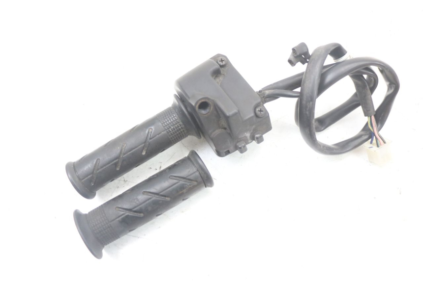 photo de COMANDO DESTRO HONDA PCX (JF28) 125 (2009 - 2011) - Altra angolazione