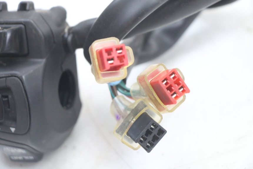 photo de Comando destro HONDA PCX (JF57/JF64) 125 (2014 - 2018) - Marcature e riferimenti originali