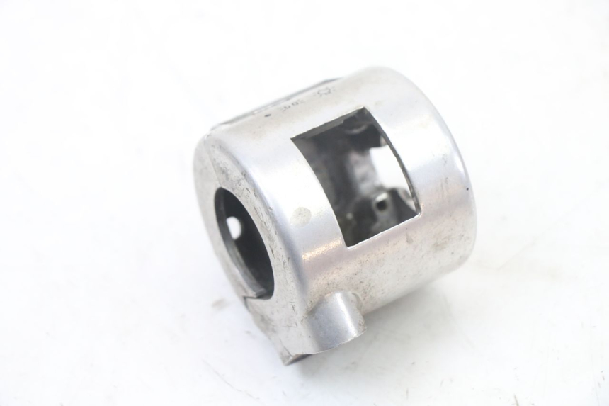 photo de COMMUTATORE DESTRO HONDA VT C2 SHADOW 750 (1997 - 2001) - Zoom sullo stato d'uso