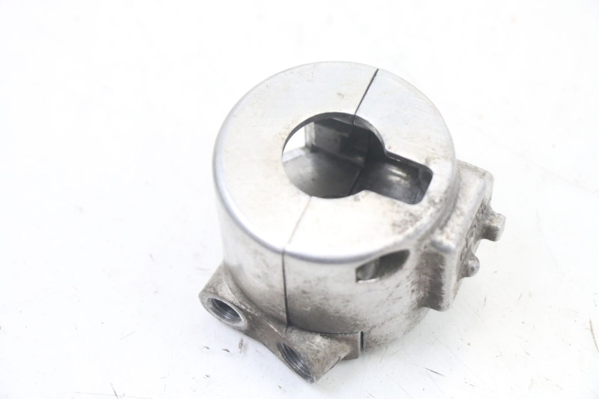 photo de COMMUTATORE DESTRO HONDA VT C2 SHADOW 750 (1997 - 2001) - Primo piano tecnico