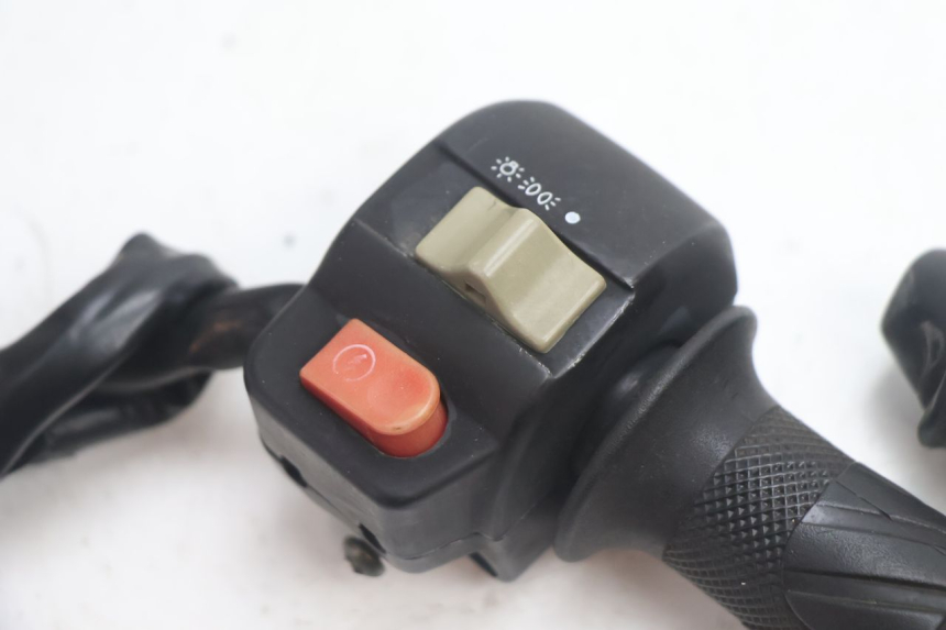 photo de COMMUTATORE DESTRO KEEWAY HURRICANE 50 (2006 - 2019) - Dettaglio del componente