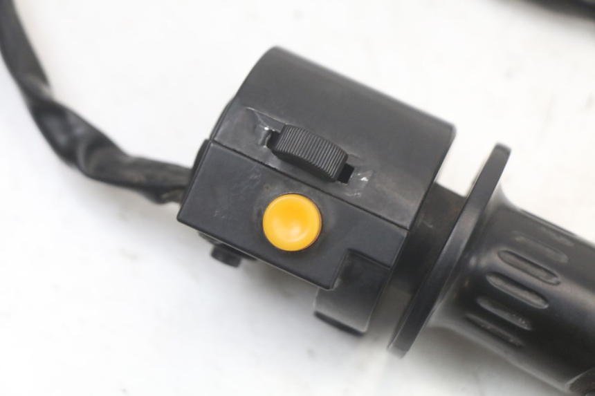 photo de COMMUTATORE DESTRO JM MOTORS OLDIES 4T 50 (2010 - 2020) - Zoom sullo stato d'uso