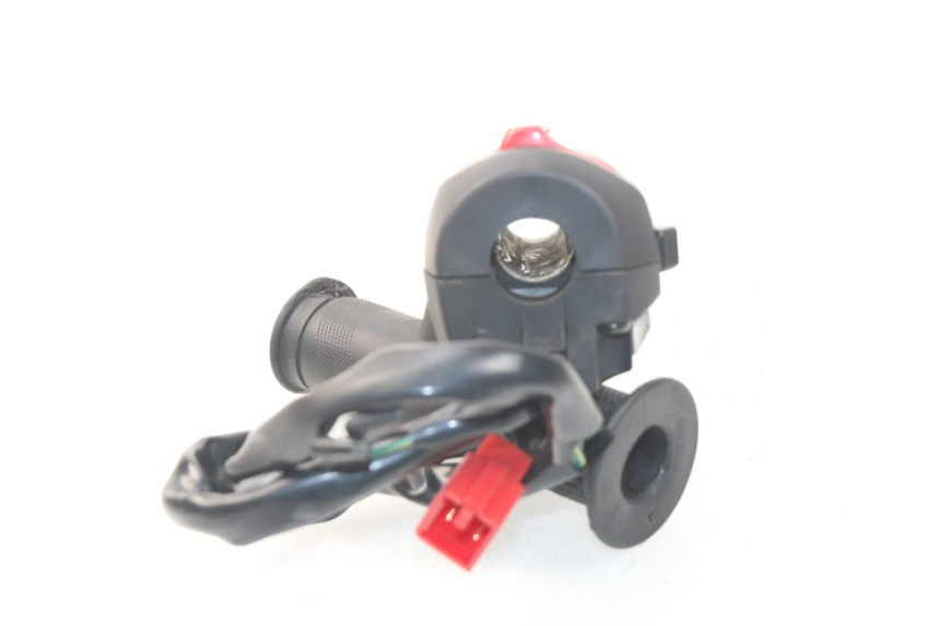 photo de COMANDO DESTRO SYM JOYMAX 250 (2013 - 2017) - Zoom sullo stato d'uso