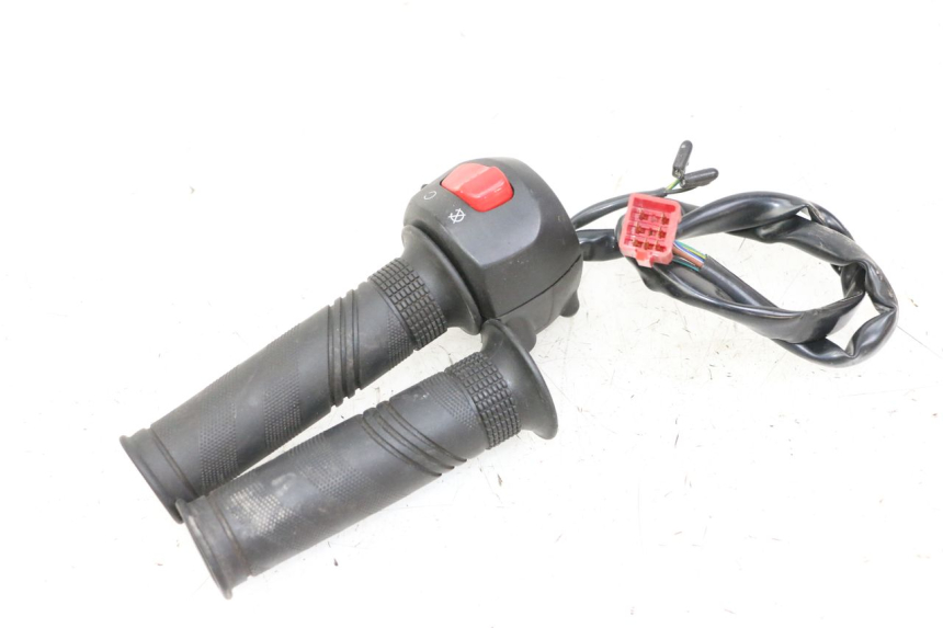 photo de COMMUTATORE DESTRO SYM JOYMAX 125 (2010 - 2017) - Vista d'insieme del prodotto