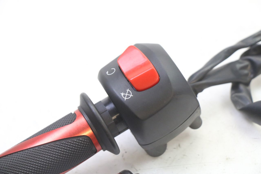 photo de COMMUTATORE DESTRO KIDEN KD125-G 125 (2018 - 2022) - Primo piano tecnico