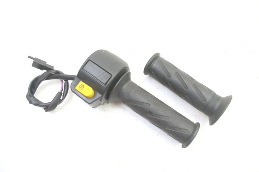 photo de MANUBRIO DESTRO PEUGEOT KISBEE 2T 50 (2010 - 2017) - Vista principale