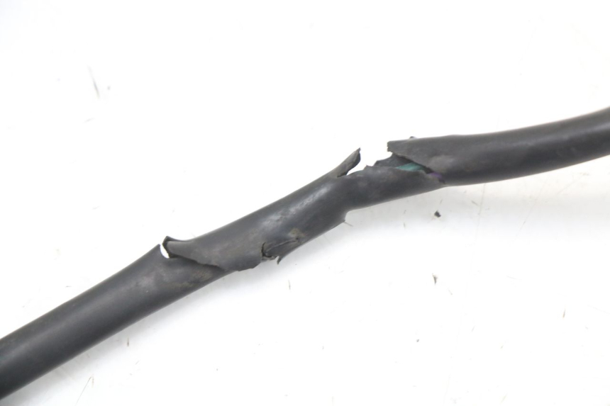 photo de MANUBRIO DESTRO PEUGEOT KISBEE 4T 50 (2010 - 2017) - Primo piano tecnico