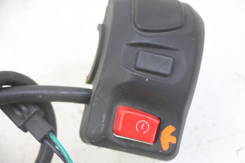 photo de MANUBRIO DESTRO PEUGEOT KISBEE 4T 50 (2018 - 2022) - Dettaglio del componente