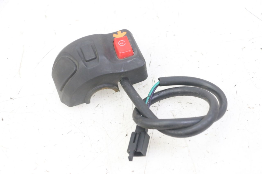 photo de MANUBRIO DESTRO PEUGEOT KISBEE 4T 50 (2018 - 2022) - Primo piano tecnico