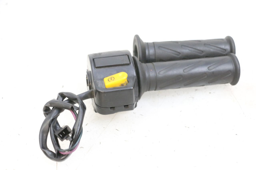 photo de MANUBRIO DESTRO PEUGEOT KISBEE 4T 50 (2010 - 2017) - Vista d'insieme del prodotto