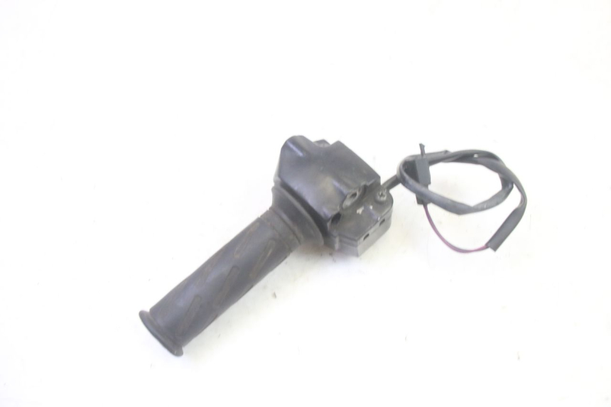 photo de MANUBRIO DESTRO PEUGEOT KISBEE 4T 50 (2010 - 2017) - Primo piano tecnico