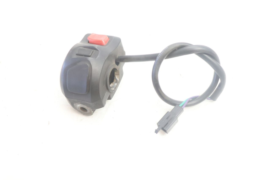 photo de MANUBRIO DESTRO PEUGEOT KISBEE 4T 50 (2018 - 2022) - Altra angolazione