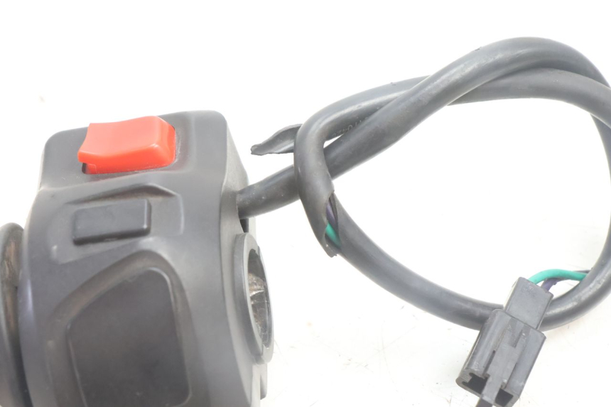 photo de MANUBRIO DESTRO PEUGEOT KISBEE 4T 50 (2010 - 2017) - Vista d'insieme del prodotto