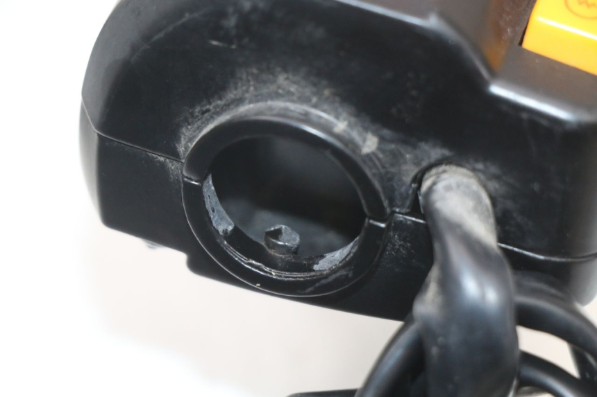 photo de COMMUTATORE DESTRO ORCAL KITE 4T 50 (2019 - 2023) - Dettagli dei punti di fissaggio