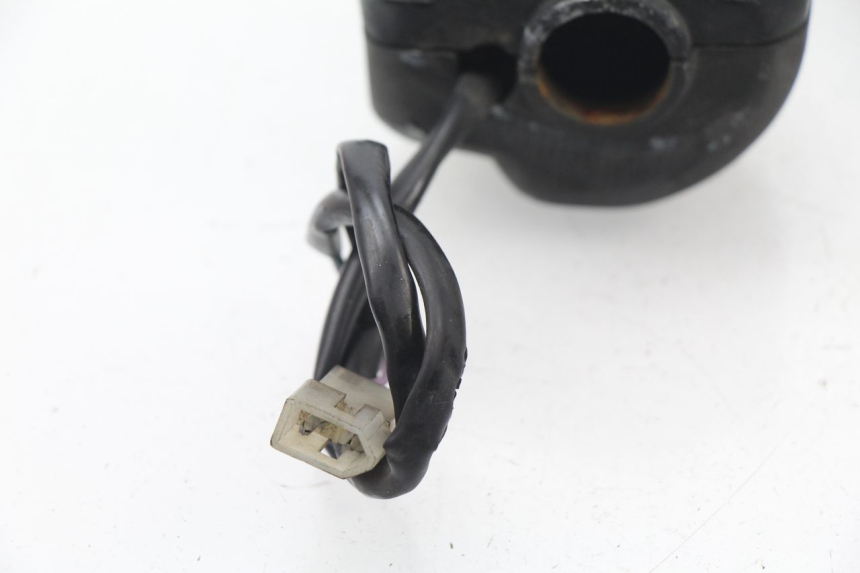 photo de COMANDO DESTRO PEUGEOT LOOXOR 50 (2001 - 2004) - Altra angolazione