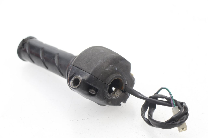 photo de COMANDO DESTRO PEUGEOT LOOXOR 50 (2001 - 2004) - Vista d'insieme del prodotto