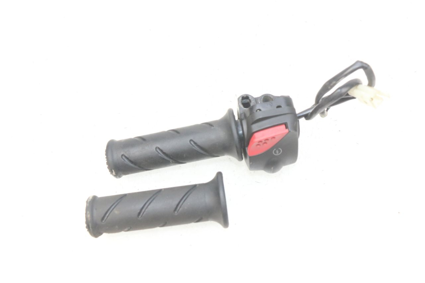 photo de MANUBRIO DESTRO PEUGEOT LUDIX 50 (2008 - 2017) - Dettaglio del componente