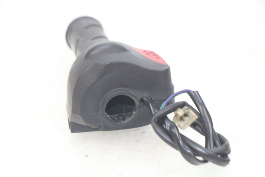 photo de MANUBRIO DESTRO PEUGEOT LUDIX 50 (2008 - 2017) - Altra angolazione