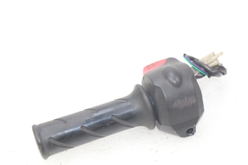 photo de MANUBRIO DESTRO PEUGEOT LUDIX 50 (2008 - 2017) - Primo piano tecnico