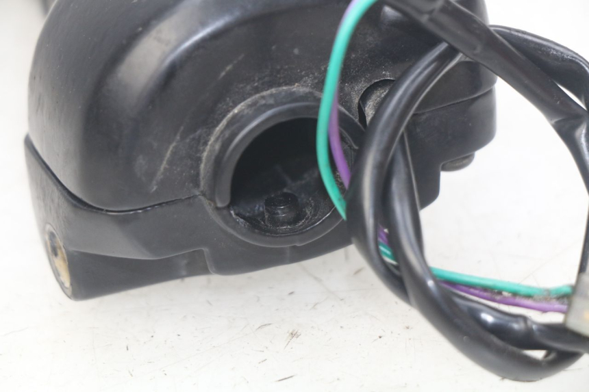 photo de MANUBRIO DESTRO PEUGEOT LUDIX 50 (2005 - 2007) - Dettaglio del componente