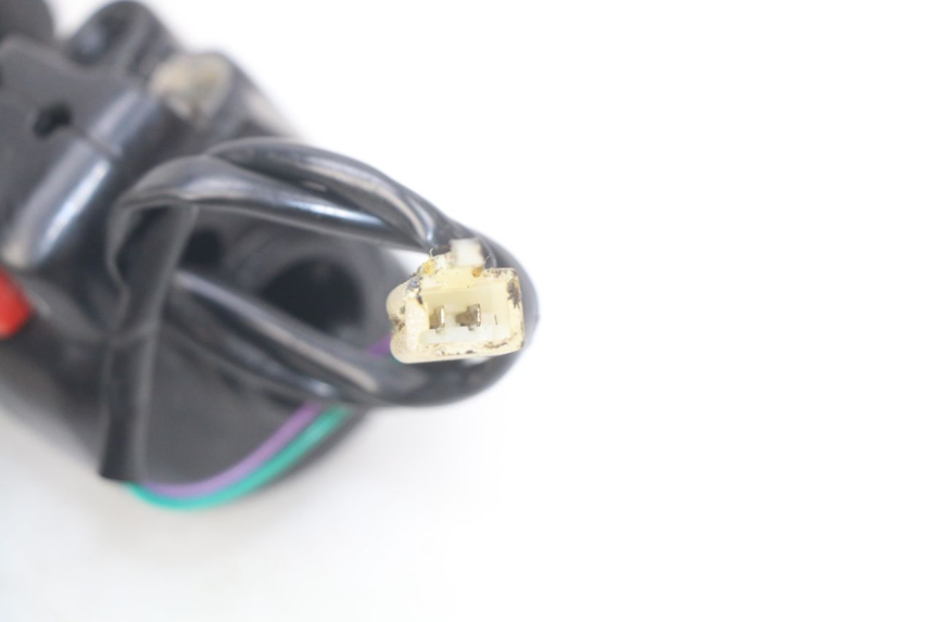 photo de MANUBRIO DESTRO PEUGEOT LUDIX 50 (2005 - 2007) - Zoom sullo stato d'uso