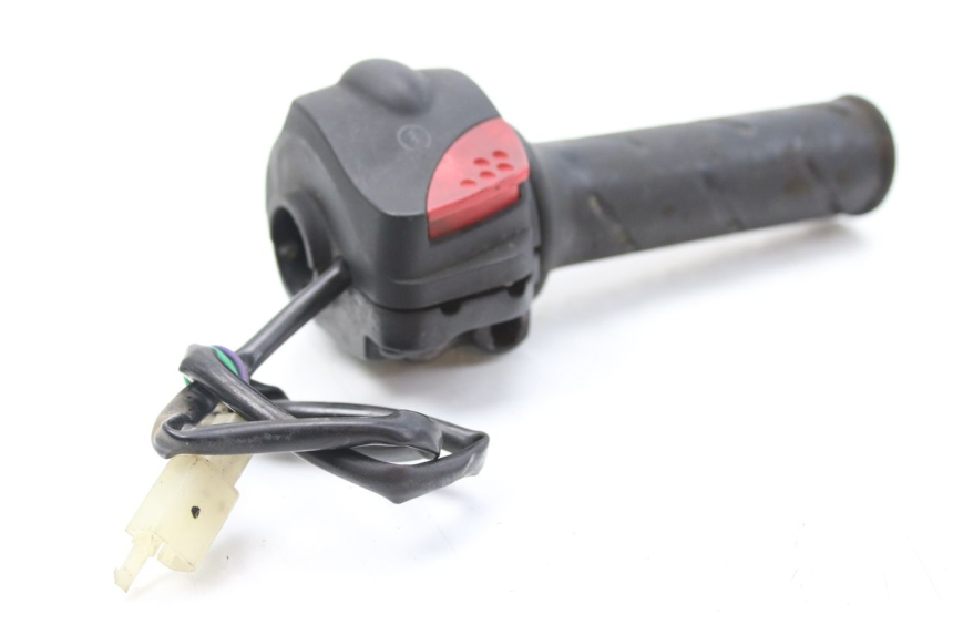 photo de MANUBRIO DESTRO PEUGEOT LUDIX 50 (2008 - 2017) - Primo piano tecnico