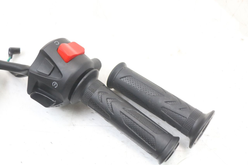 photo de COMMUTATORE DESTRO MASAI SCRAMBLER SPORT 125 (2021 - 2025) - Dettaglio del componente