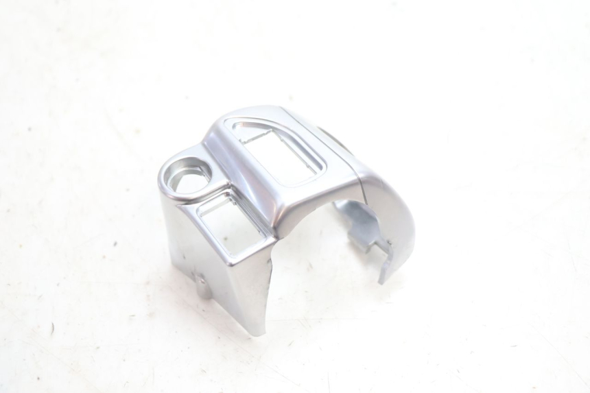 photo de COMMUTATORE DESTRO PIAGGIO MP3 125 (2006 - 2014) - Zoom sullo stato d'uso