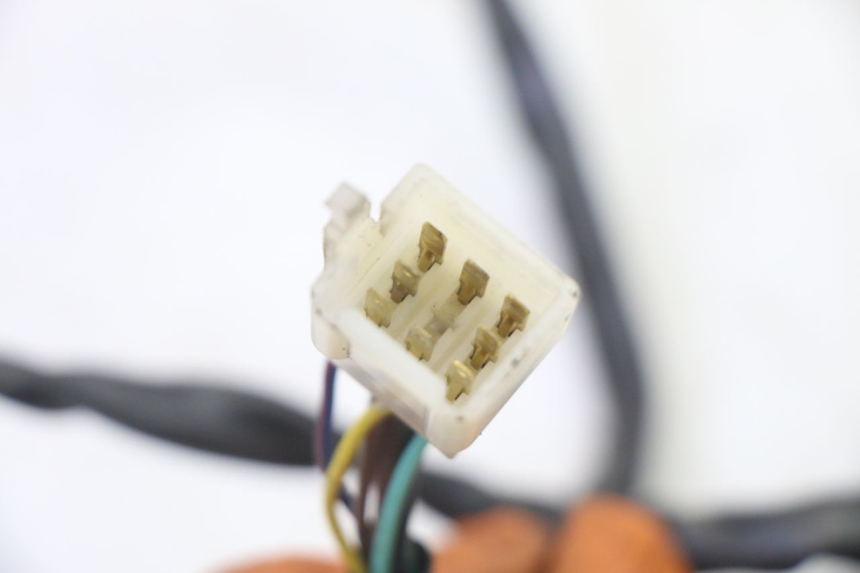 photo de COMMUTATORE DESTRO RIEJU MRT 50 (2018 - 2021) - Stato della superficie e materiale