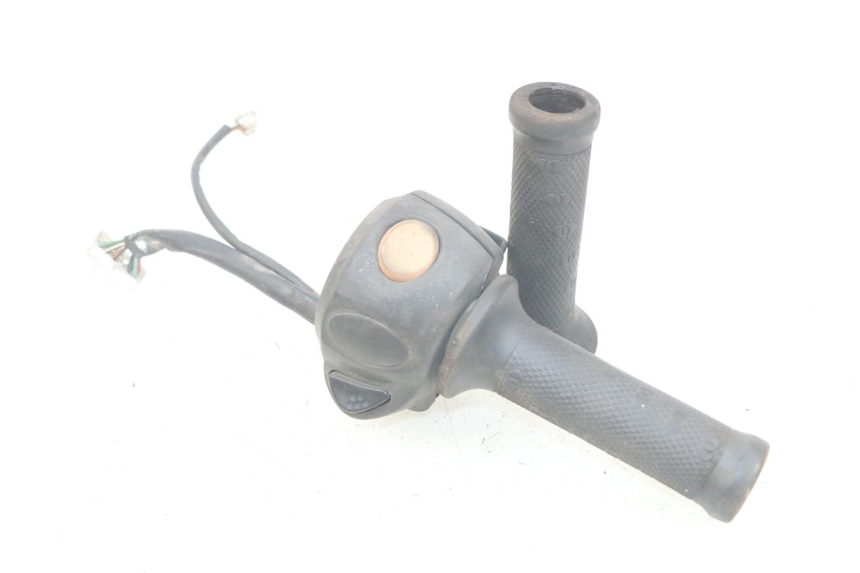 photo de MANUBRIO DESTRO GILERA NEXUS 125 (2007 - 2009) - Vista principale