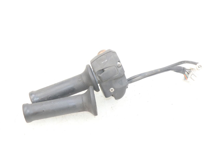 photo de MANUBRIO DESTRO GILERA NEXUS 125 (2007 - 2009) - Primo piano tecnico