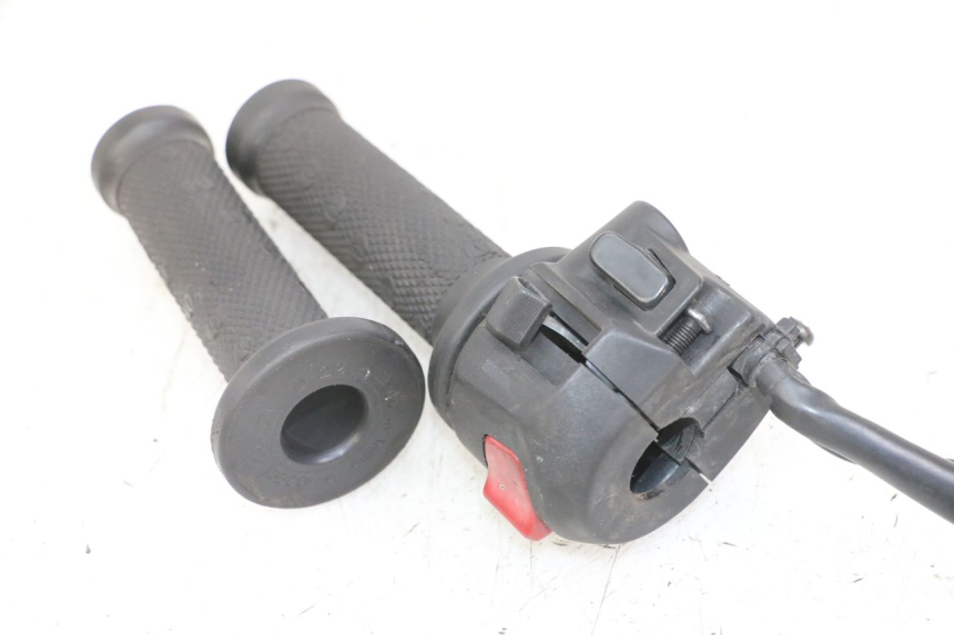 photo de MANUBRIO DESTRO GILERA NEXUS 125 (2009 - 2013) - Dettaglio del componente