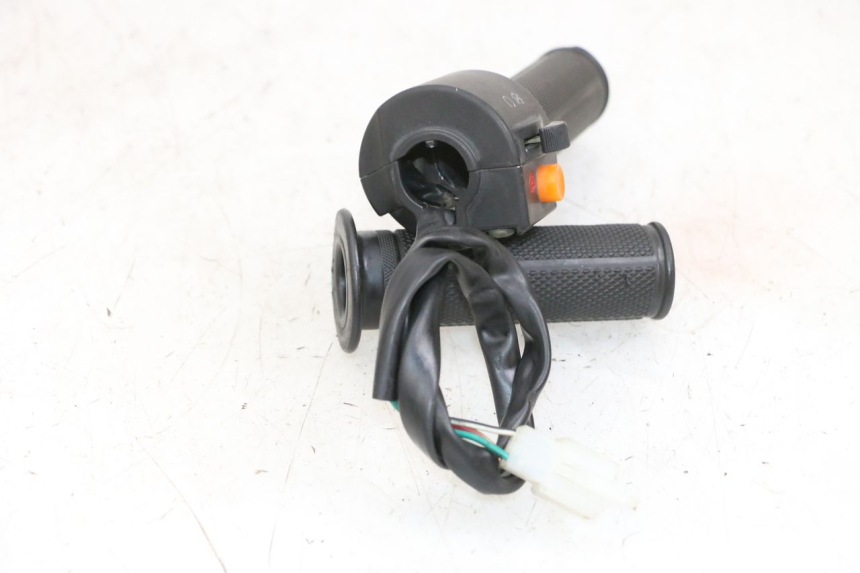 photo de COMMUTATORE DESTRO JM MOTORS OLDIES 4T 50 (2010 - 2020) - Altra angolazione