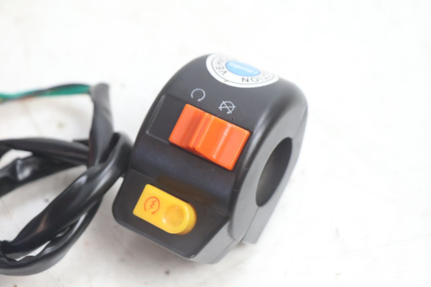 photo de COMMUTATORE DESTRO JM MOTORS OLDIES 4T 50 (2020 - 2026) - Dettaglio del componente