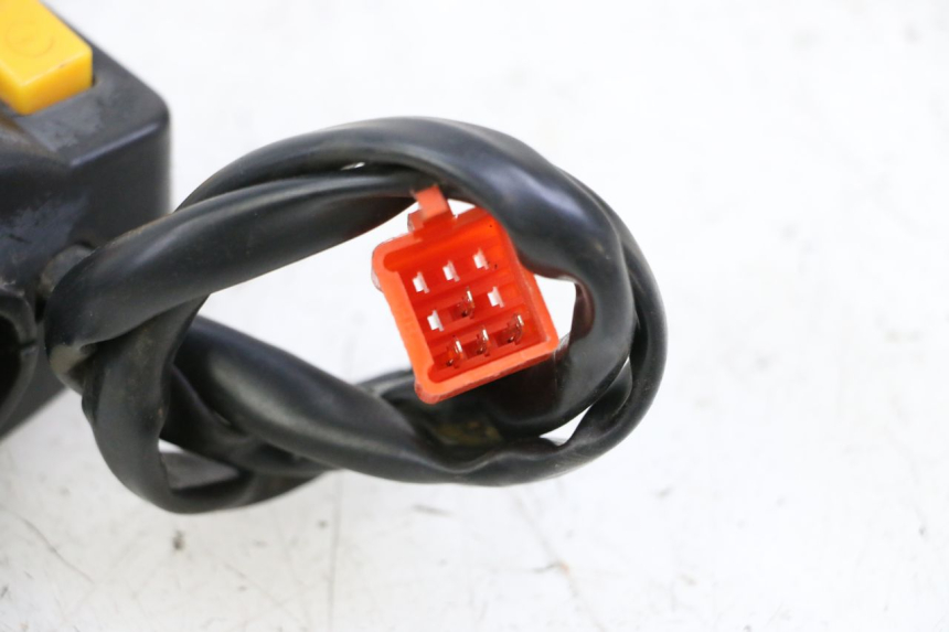 photo de COMMUTATORE DESTRO JM MOTORS OLDIES GT 4T 50 (2018 - 2025) - Zoom sullo stato d'uso