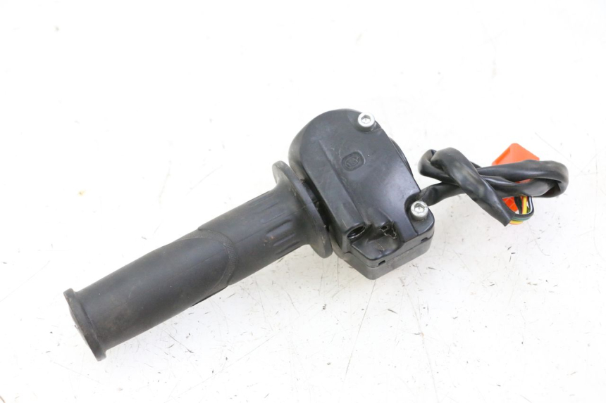 photo de COMMUTATORE DESTRO JM MOTORS OLDIES GT 4T 50 (2018 - 2025) - Primo piano tecnico