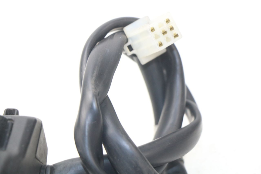 photo de MANUBRIO DESTRO HONDA PCX (JF47) 125 (2012 - 2013) - Primo piano tecnico