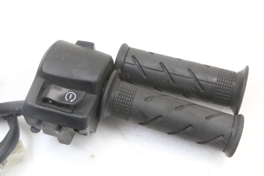 photo de MANUBRIO DESTRO HONDA PCX (JF47) 125 (2012 - 2013) - Dettaglio del componente