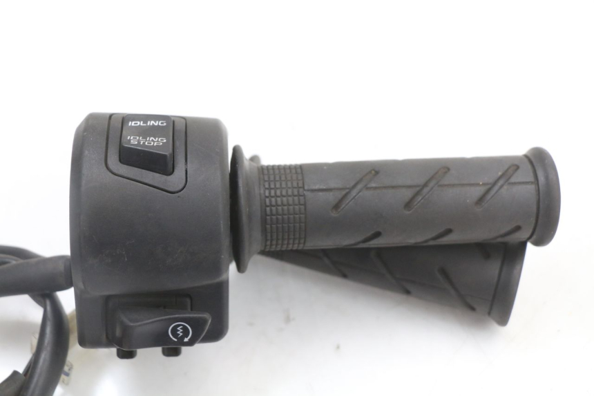 photo de MANUBRIO DESTRO HONDA PCX (JF47) 125 (2012 - 2013) - Altra angolazione