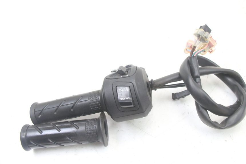 photo de Comando destro HONDA PCX (JF57/JF64) 125 (2014 - 2018) - Altra angolazione